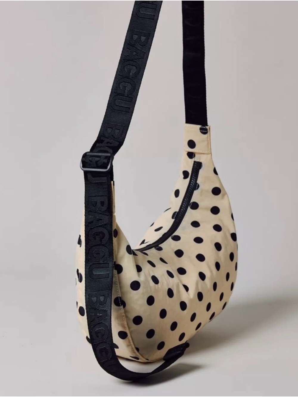 NWT BAGGU UO Exclusive Cream + Black Polka Dot Medium Nylon Crescent Bag - Picture 2 of 6